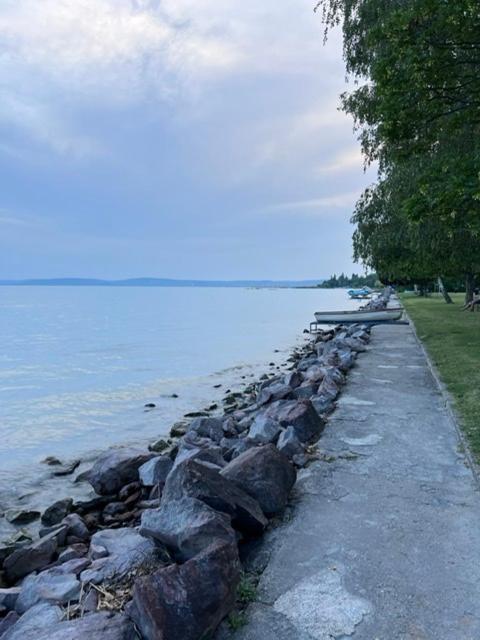 Balatonakarattya Magaspart 外观 照片